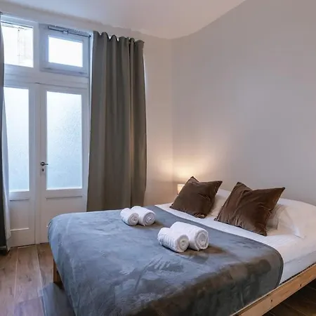 Casiola - Pleasant On Location In Apartamento
